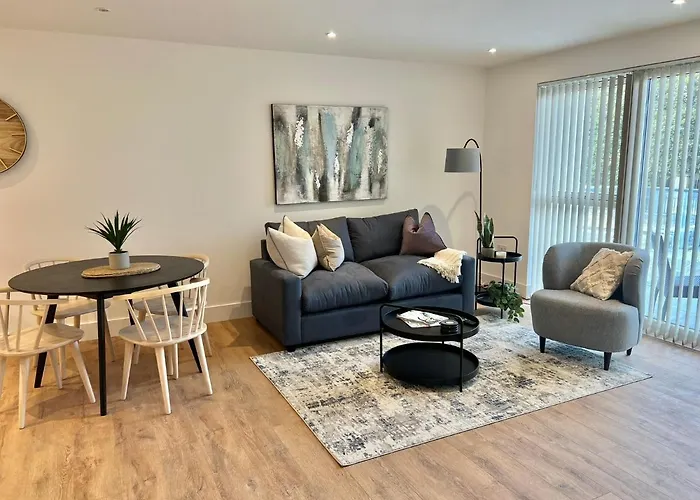 45 Teesra House