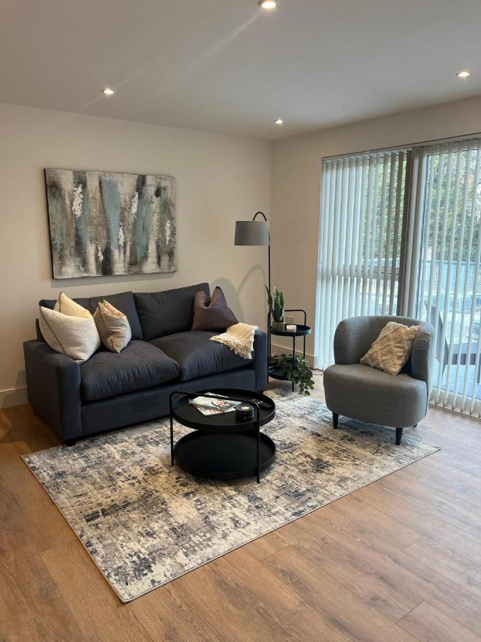 Apartment 45 Teesra House *